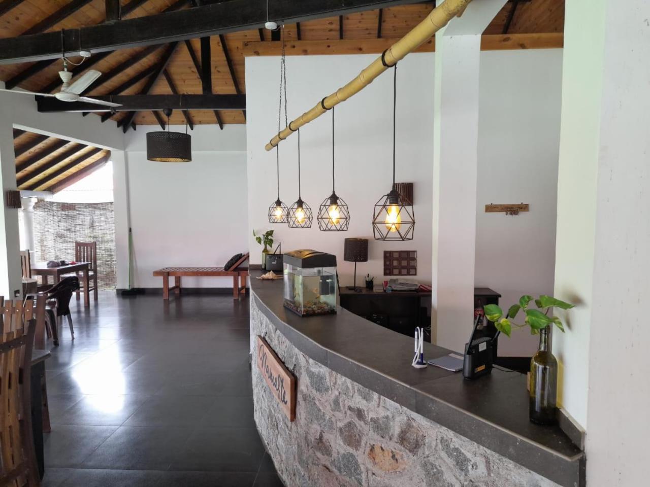 Blu Marine Nilaveli Hotell Trincomalee Exteriör bild