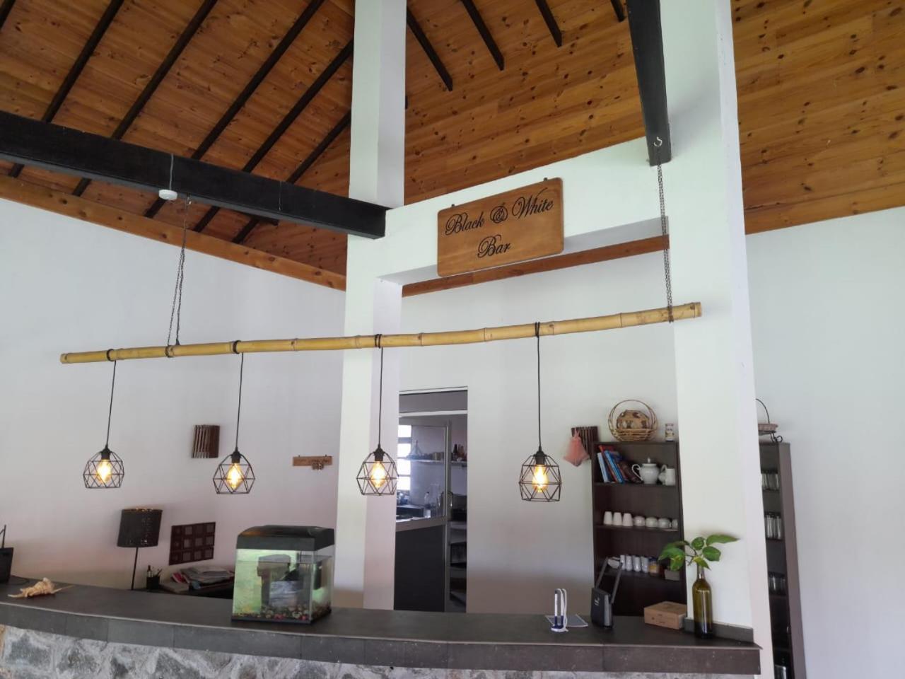 Blu Marine Nilaveli Hotell Trincomalee Exteriör bild