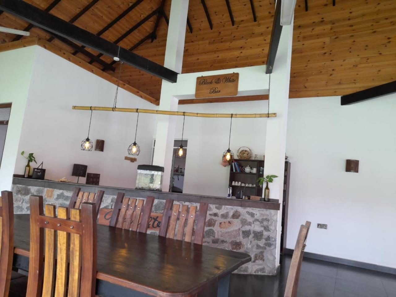 Blu Marine Nilaveli Hotell Trincomalee Exteriör bild