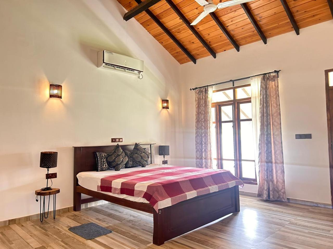 Blu Marine Nilaveli Hotell Trincomalee Exteriör bild