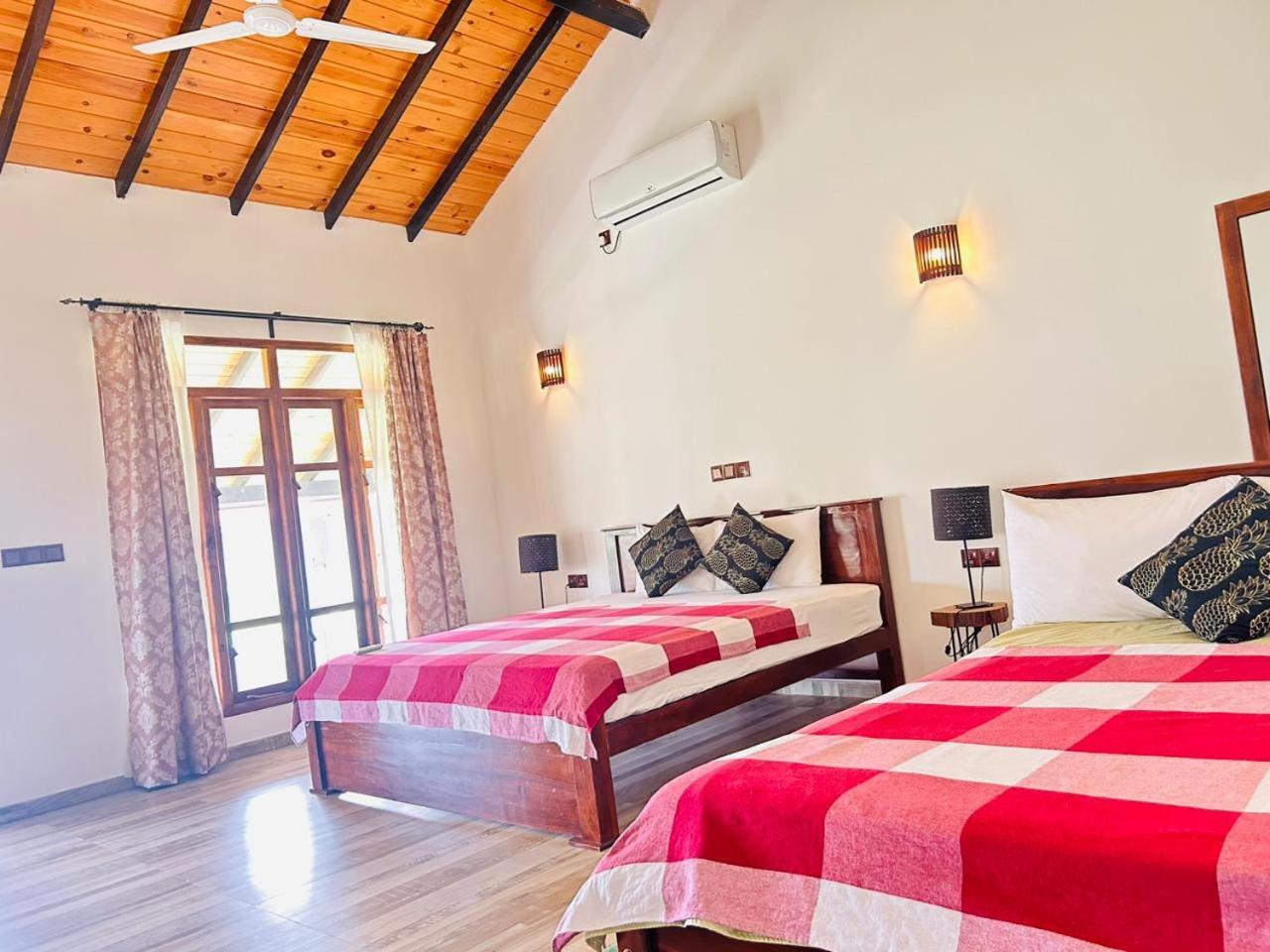 Blu Marine Nilaveli Hotell Trincomalee Exteriör bild