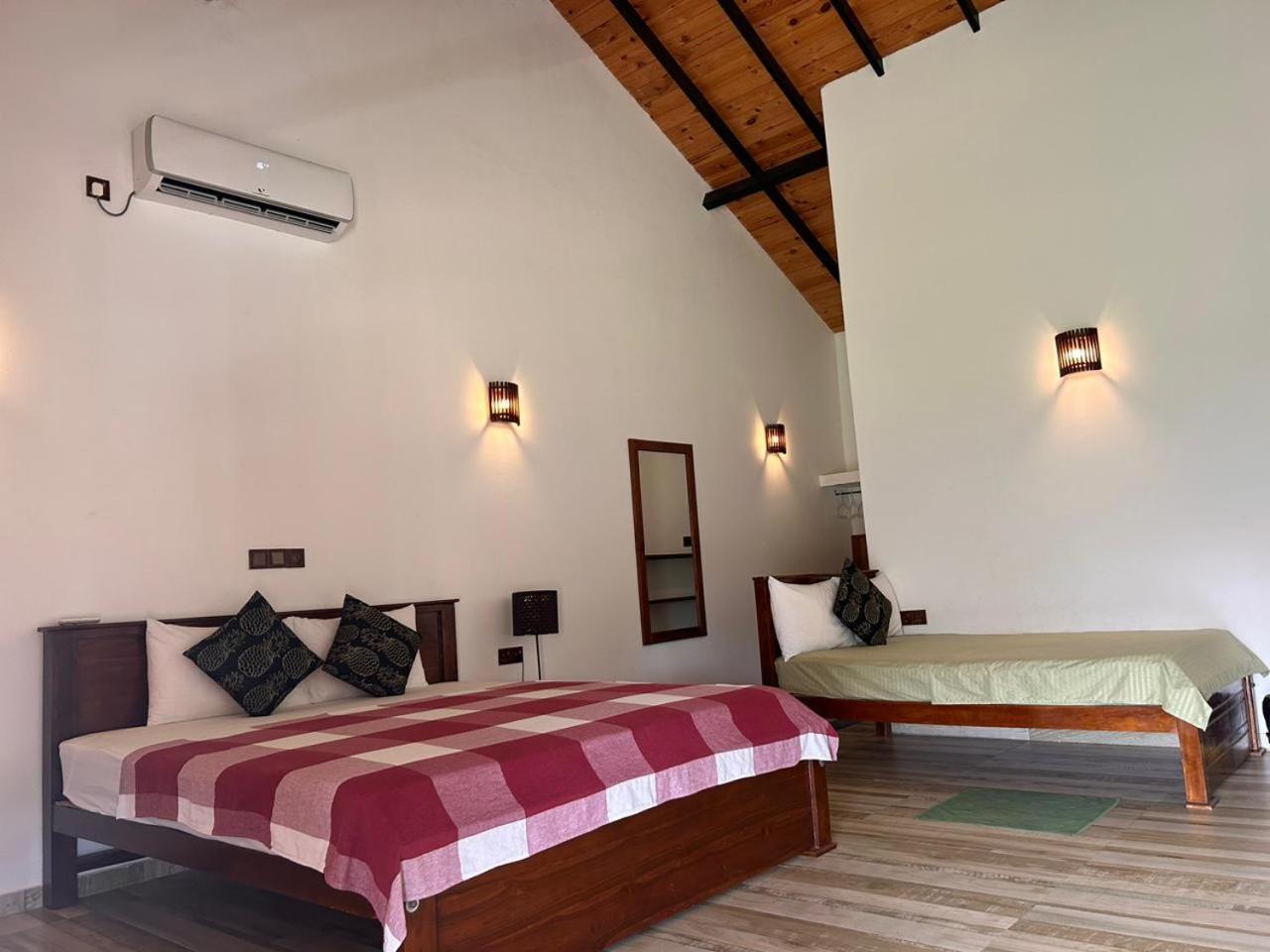 Blu Marine Nilaveli Hotell Trincomalee Exteriör bild