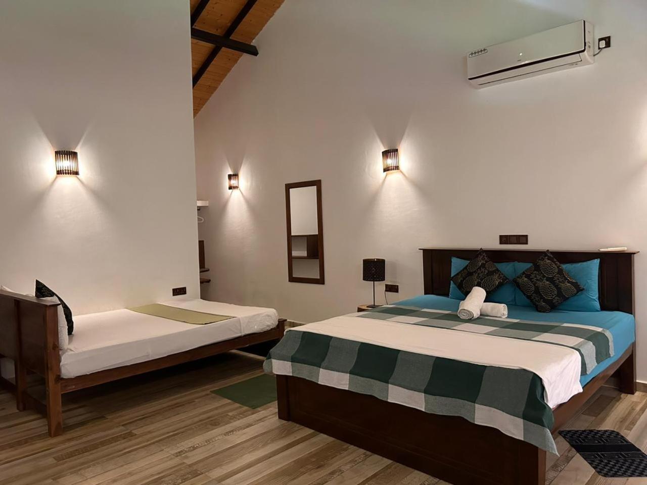 Blu Marine Nilaveli Hotell Trincomalee Exteriör bild