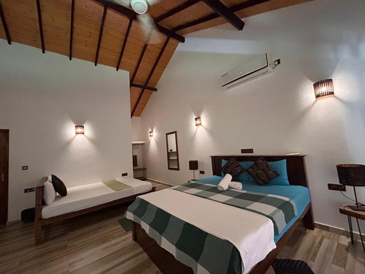 Blu Marine Nilaveli Hotell Trincomalee Exteriör bild