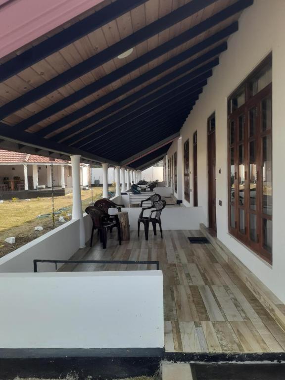 Blu Marine Nilaveli Hotell Trincomalee Exteriör bild