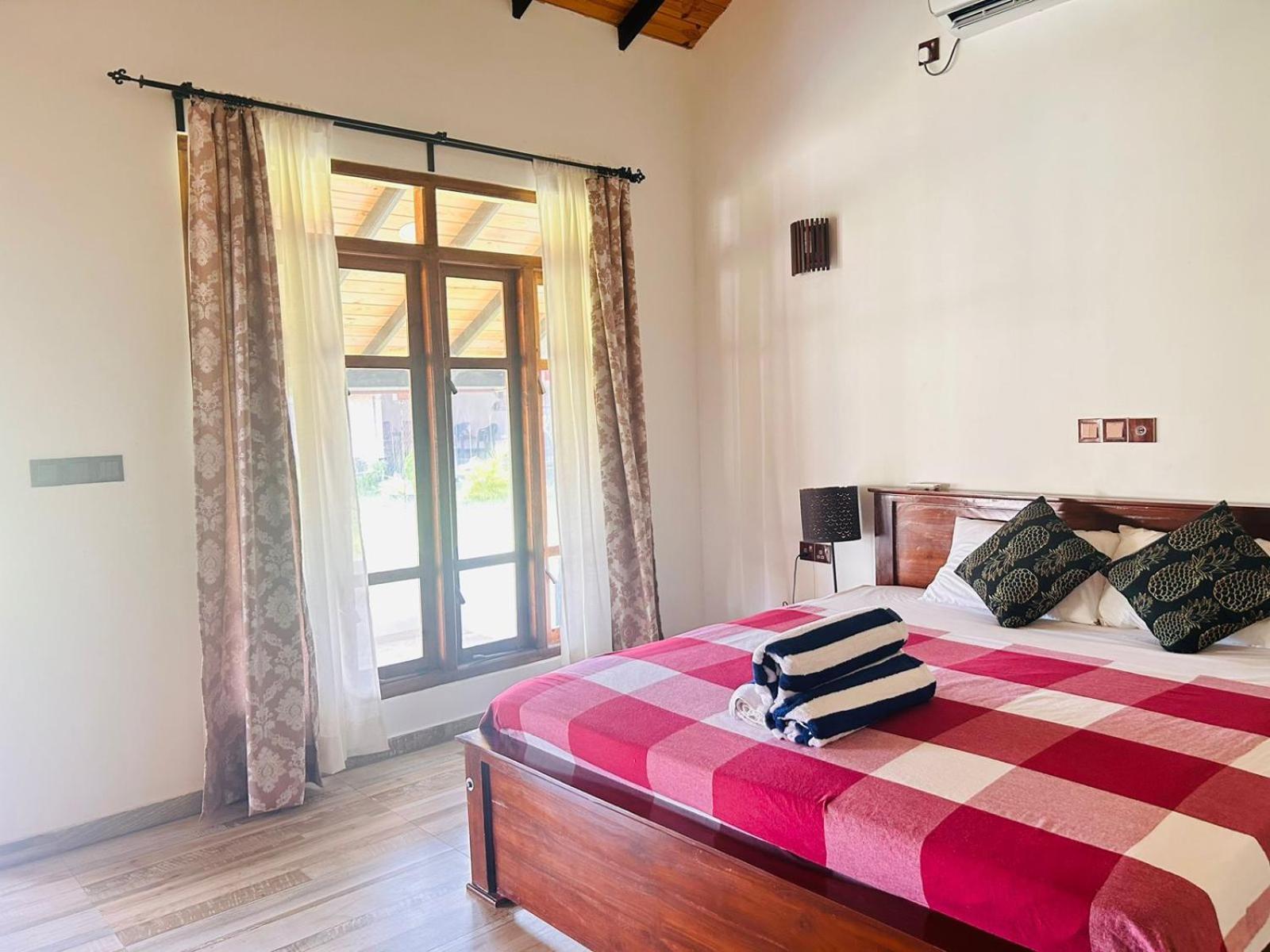 Blu Marine Nilaveli Hotell Trincomalee Exteriör bild
