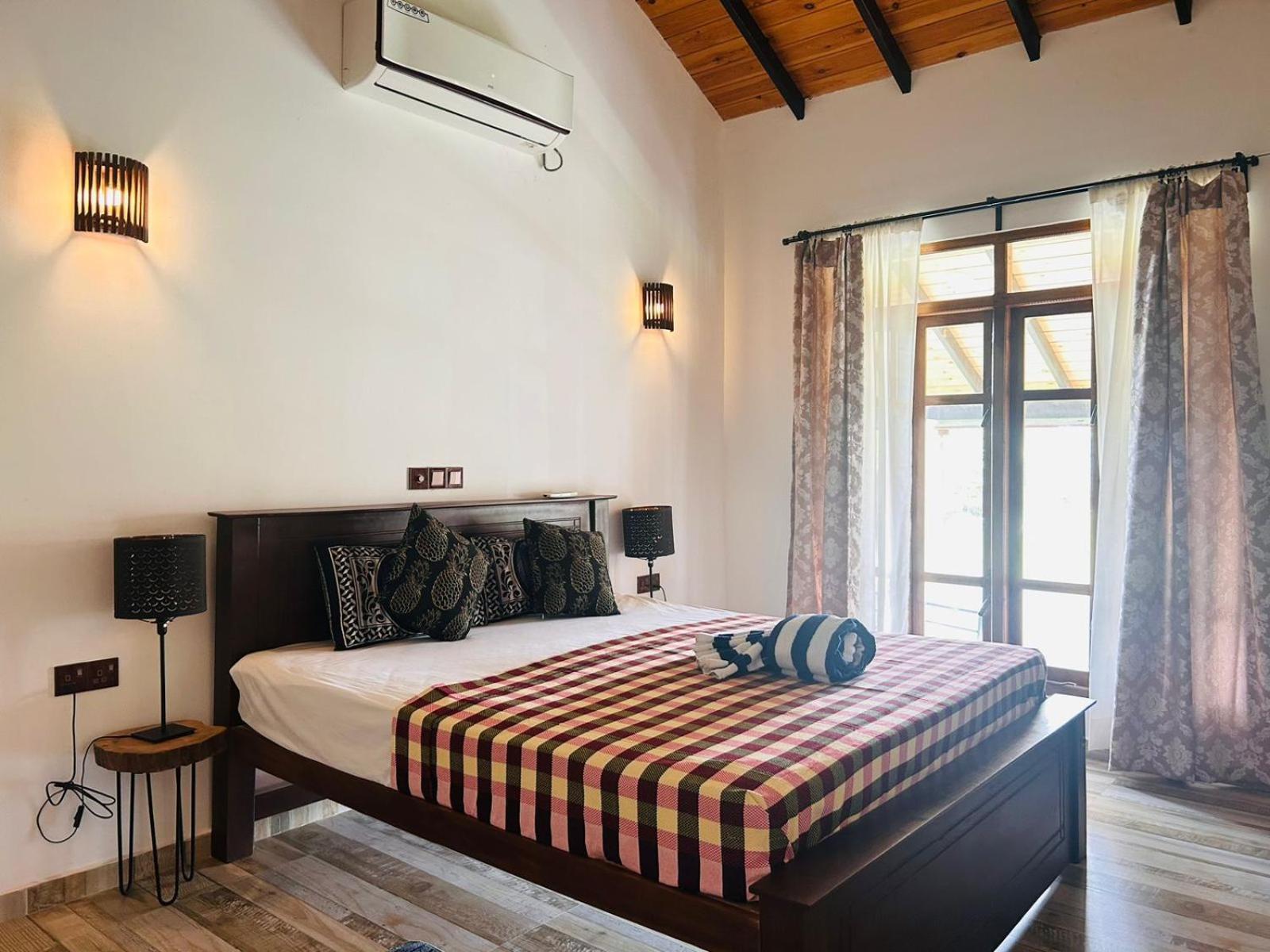 Blu Marine Nilaveli Hotell Trincomalee Exteriör bild